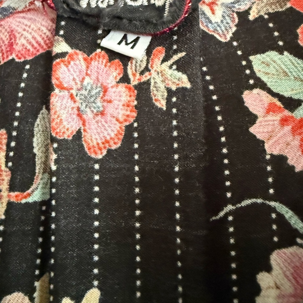 Black and Multicolored Graphic Bell Sleeve Blouse - Picture 3 of 5